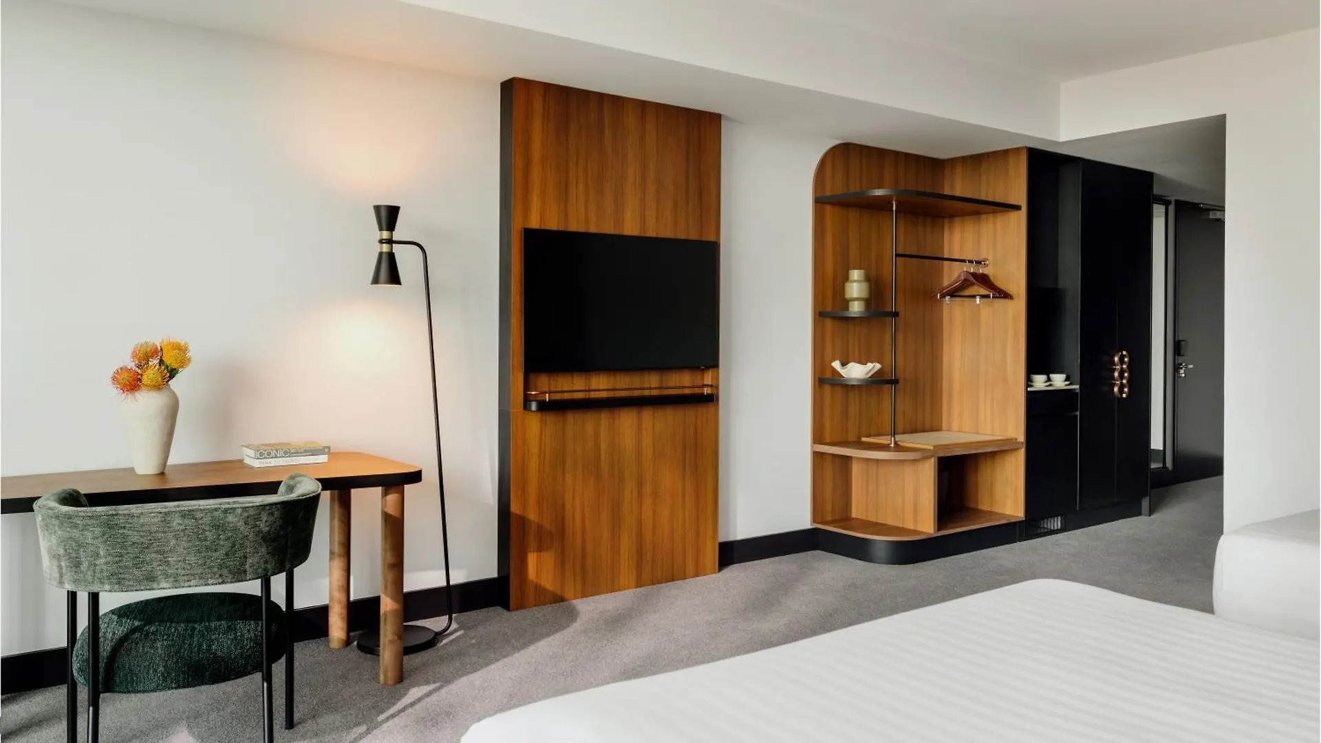 Crowne Plaza Adelaide Mawson Lakes By Ihg Hotel